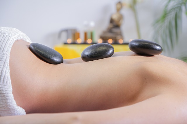 Nålehammer vs. traditionel massage: Hvad er forskellen?